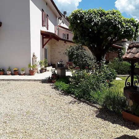 Chez Domi Jardin Du Bourg Bed & Breakfast Javerlhac-et-la-Chapelle-Saint-Robert