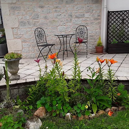 Chez Domi Jardin Du Bourg * Javerlhac-et-la-Chapelle-Saint-Robert