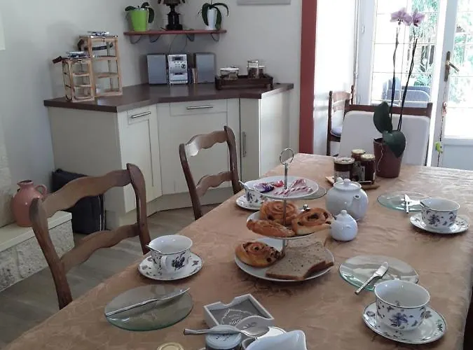 住宿加早餐酒店 Chez Domi Jardin Du Bourg