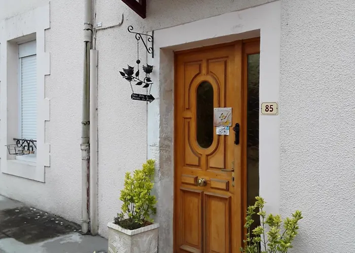 住宿加早餐酒店 Chez Domi Jardin Du Bourg Javerlhac-et-la-Chapelle-Saint-Robert