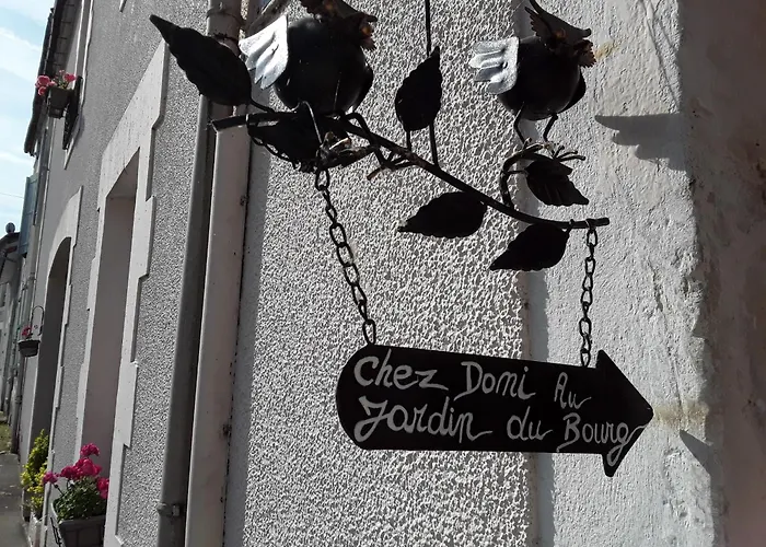 Chez Domi Jardin Du Bourg 住宿加早餐酒店 Javerlhac-et-la-Chapelle-Saint-Robert